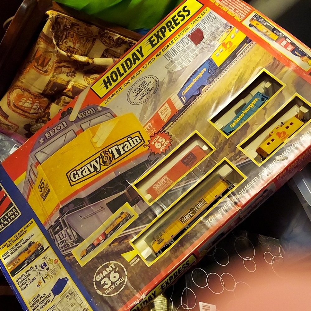 Holiday Express NIB train &track